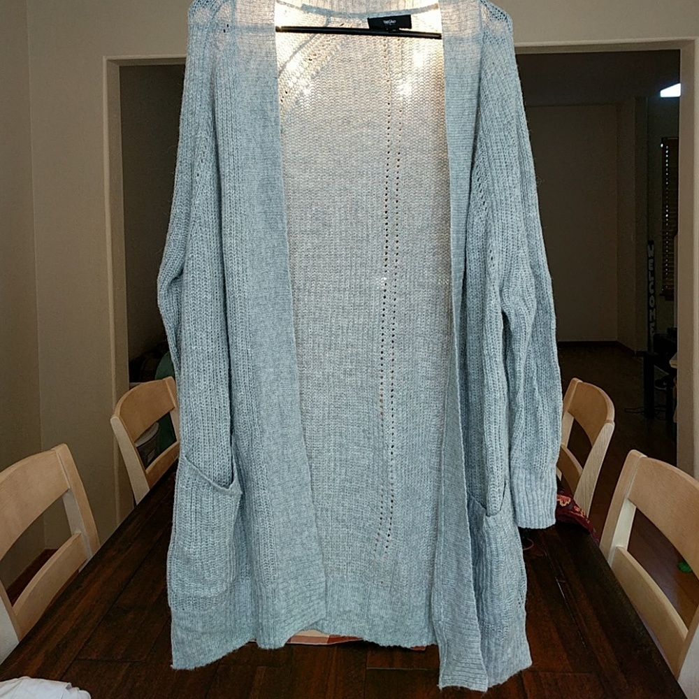 Grey cardigan